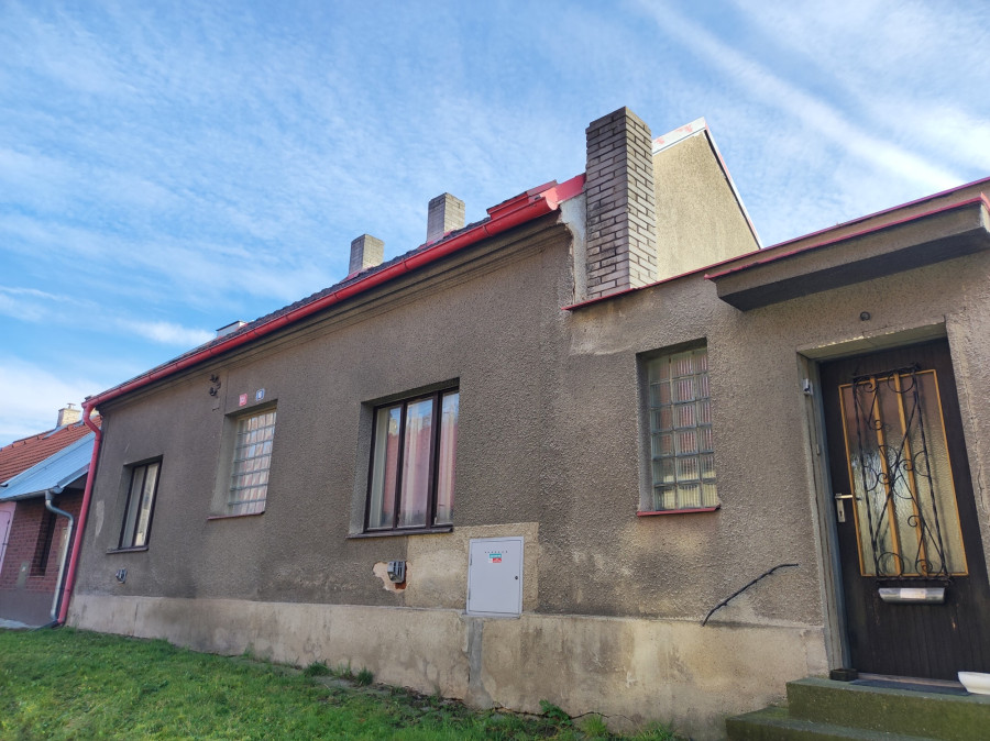 Prodej rodinného domu 2+1 s možností nástavby, Kladno - Dubí