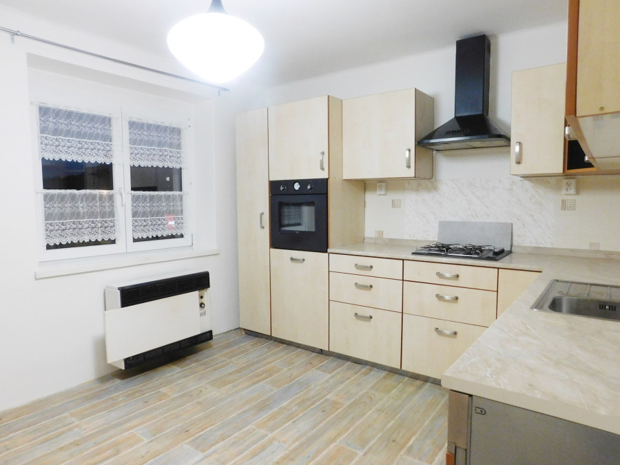 Pronájem pěkného bytu 2+1/balkon, Beroun - sídliště