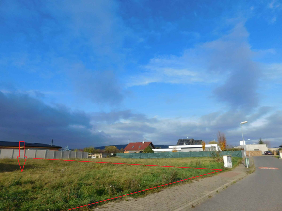 Prodej pěkného stavebního pozemku - Levín u Berouna