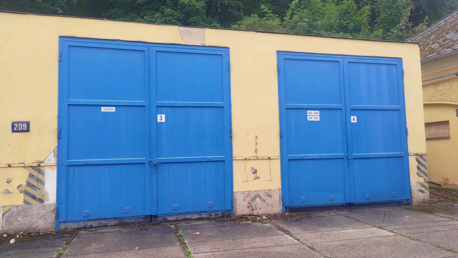Pronájem prostorné garáže - Komárov (Hořovice)